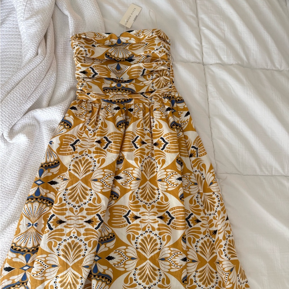 Moon River Strapless Dress in Mustard and White